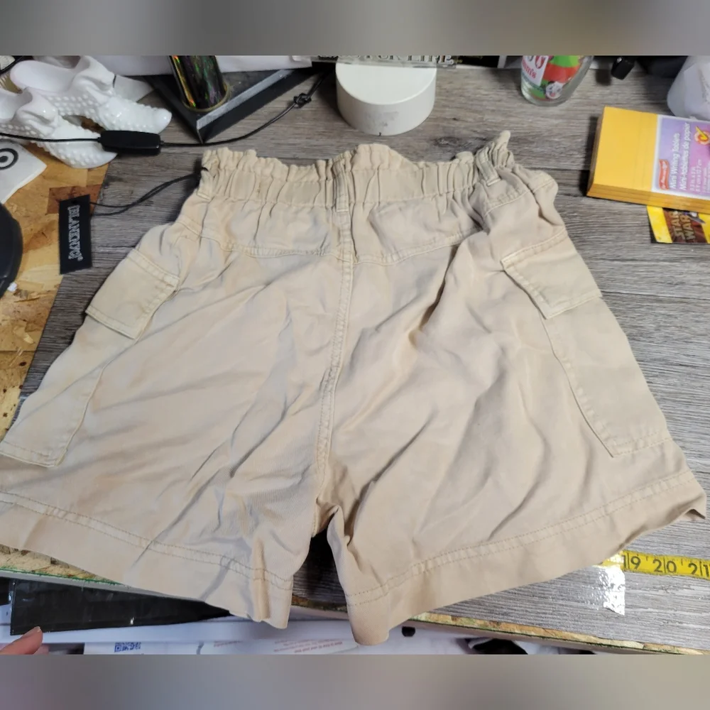 Blank NYC NWT Size XS Tan Paper‎ bag Waist Shorts